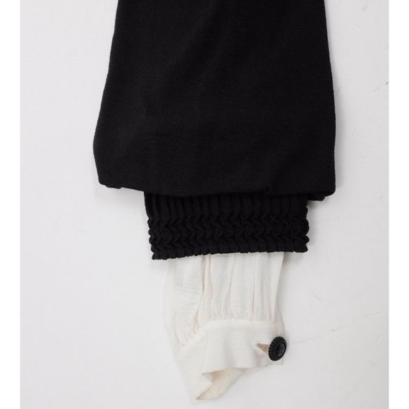 08A Chanel 38 US 6 sweater top black attached white cuffs - Picture 5 of 7